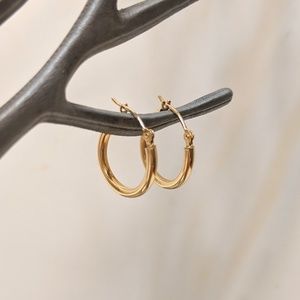 14k gold 18mm hoop earrings